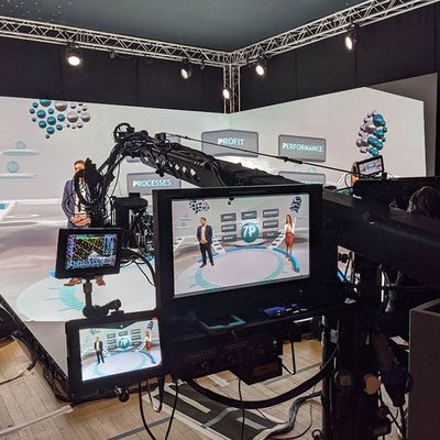 ROHS Stage Rental Xr Led Screen , Dance Led Display Screen